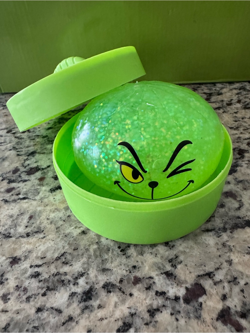 The Grinch Green Glitter Squishy Dumpling Winking Face with Storage Case - Picture 4 of 10